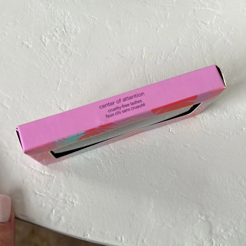 NEW- Tarte Tarteist PRO Cruelty-Free Lashes in Center Of Attention